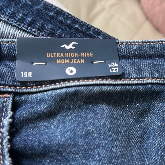Hollister Ultra high rise Mom Jean vintage stretch 19R W34, L27 dark wash NWT - Picture 3 of 12
